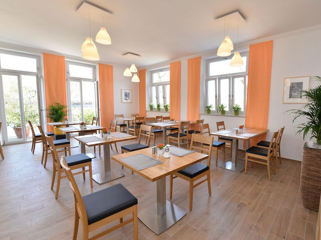 Pension Gambrinus Passau Exterior foto