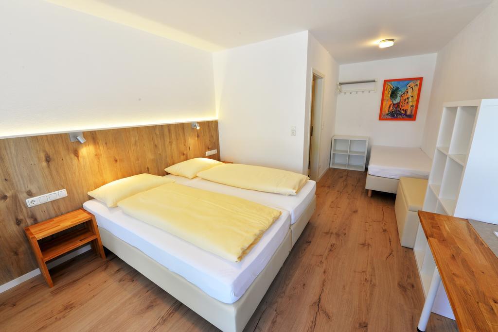 Pension Gambrinus Passau Exterior foto